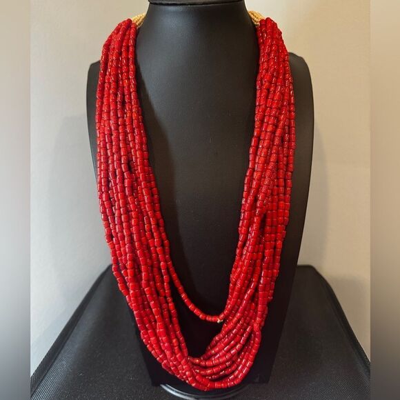 24" and 15 strands of "red coral" glass beads with 1950 Anna coin clasp! - Picture 16 of 17